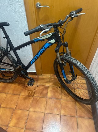 Bicicleta de Montaña B'Twin Negra y Azul