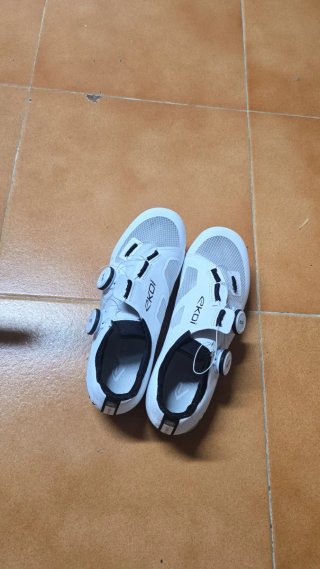 Zapatillas de ciclismo Ekoi blancas