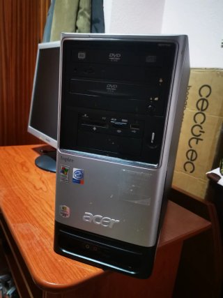 Ordenador de Sobremesa Acer Aspire + Monitor