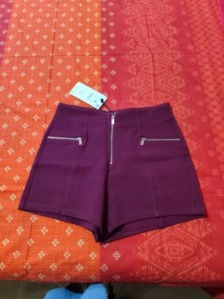 Pantalones cortos morados talla S