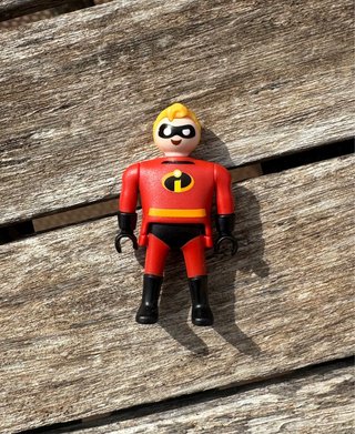 Figura Playmobil Mr. Increíble Kinder Disney