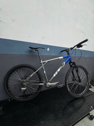 Bicicleta de Montaña GT Avalanche 3.0 Talla M