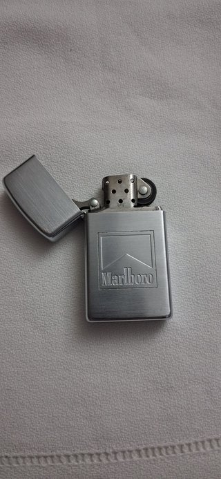 Accendino Zippo Marlboro (Novembre 1998)