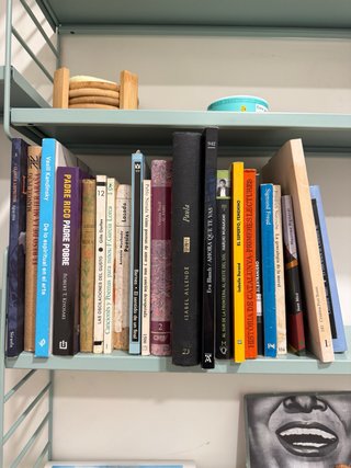 Lote de libros: poesia, narrativa, arte y ensayos