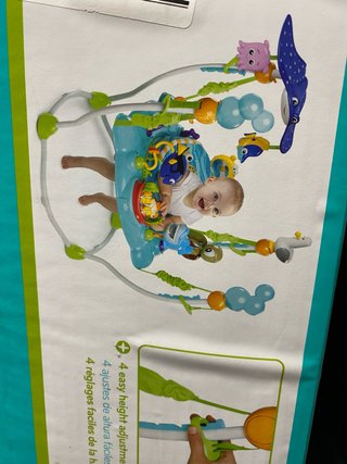 Saltador para bebés con actividades