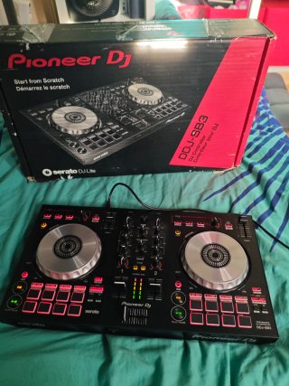 DJ Pioneer DDJ-SB3 con maletín