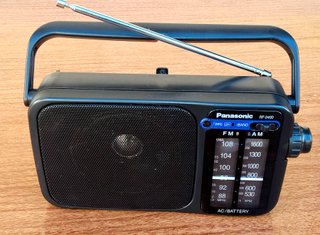 RADIO A TRANSISTOR PANASONIC mod.RF-2400