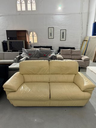 Sofá de Piel Beige