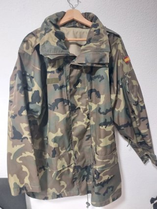 Chaqueta Impermeable Camuflaje Woodland