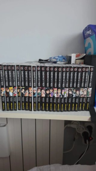Mangas de guardianes de la noche(kimetsu no yaiba)