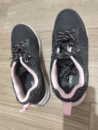 Zapatillas Spiez Negras y Rosas