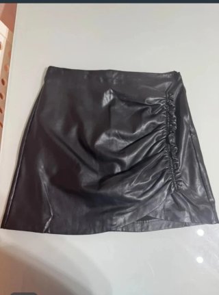 Falda Stradivarius Negra Talla 34