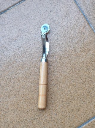 Rueda de costura para cuero
