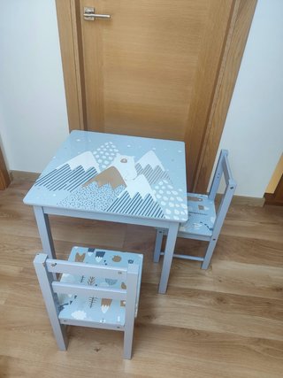 Conjunto Mesa y 2 Sillas Infantil