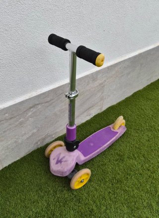 Patinete Infantil de Tres Ruedas