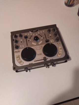 Controladora DJ Hercules Console MK2