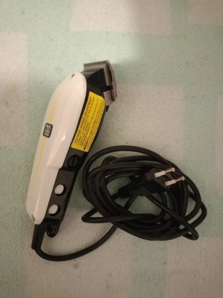 Vendo Maquina de cortar cabello, marca WAHL SUPER.