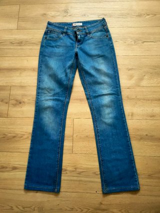 Vaqueros Levi's 470 Straight Fit Mujer