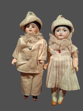 Pareja de muñecos antiguos