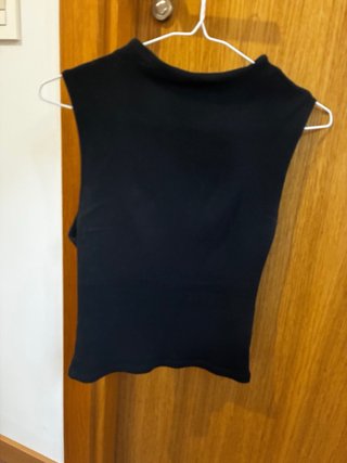 Camiseta sin mangas negra Zara