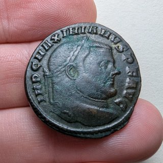 Follis Maximiano Hércules "módulo grande"
