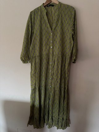 Vestido midi verde estampado Zara