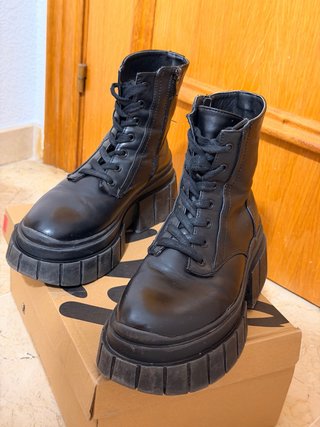 Botines Negros con Plataforma