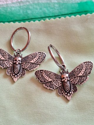 Pendientes Góticos de Polilla