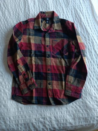 Camisa Volcom de cuadros talla 8 años
