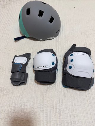 Set de Protecciones y Casco Oxelo Talla S