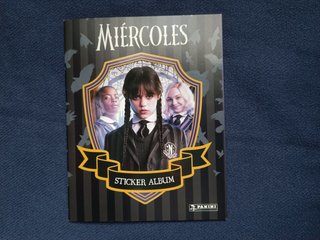 Álbum de cromos Miércoles (Panini)