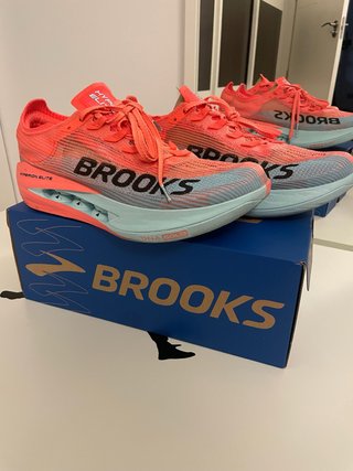 Zapatillas Brooks Hyperion Elite 5 placa carbono
