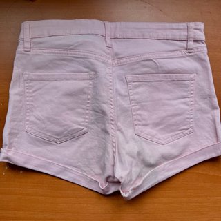 Pantalón vaquero corto rosa tiro bajo