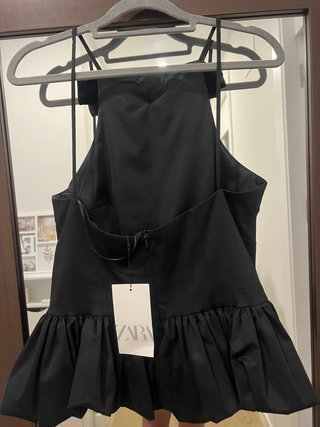 Top de tirantes negro Zara con lazos de terciopelo