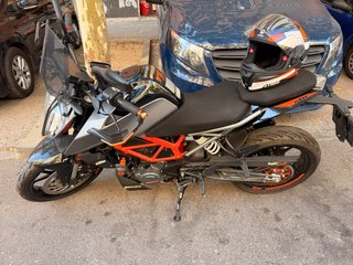 Moto KTM Duke 125 Naked