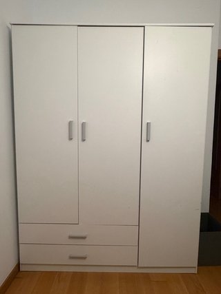 Armario Ropero Blanco de Tres Puertas