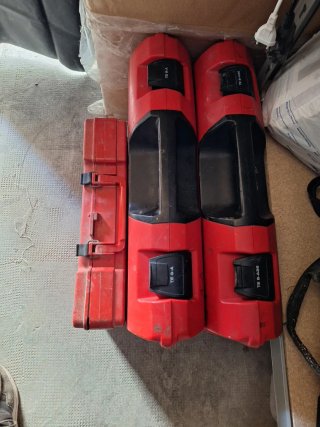 Maletines hilti 2 grandes y 1 pequeño