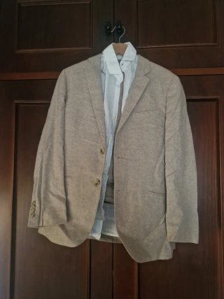 Traje de lino beige