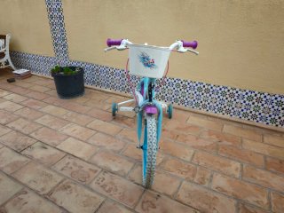 Bicicleta Infantil con Ruedines