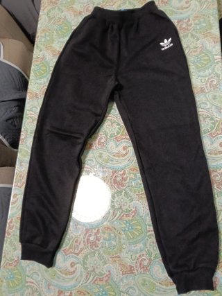 Pantalón Adidas Negro