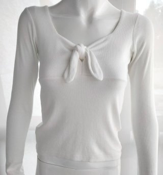 Top Manga Larga Blanco con Nudo