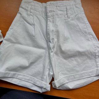 Pantalones Cortos Blancos
