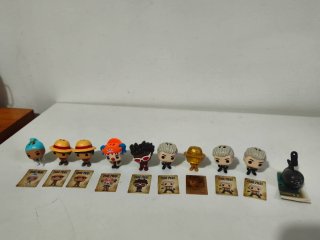 Collezione Figure One Piece x Kinder Joy