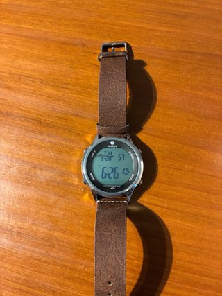 Reloj Digital Marea con Correa Marrón