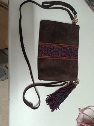 Bolso de mano y de hombro Marrón con Detalle Étnic