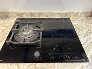 Placa Combinada Inducción y Gas Teka