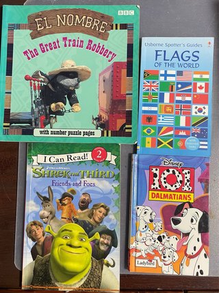 Cuatro libros en inglés para infantil y primaria