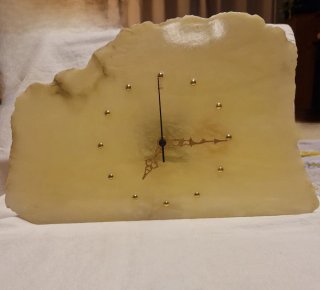 Reloj IMADE de alabastro