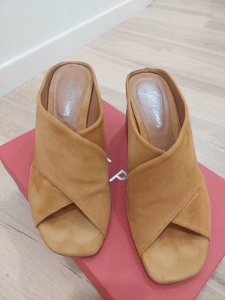 Sandalias de ante con tacón Alpe