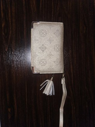 Cartera Monedero Dorada con Correa
